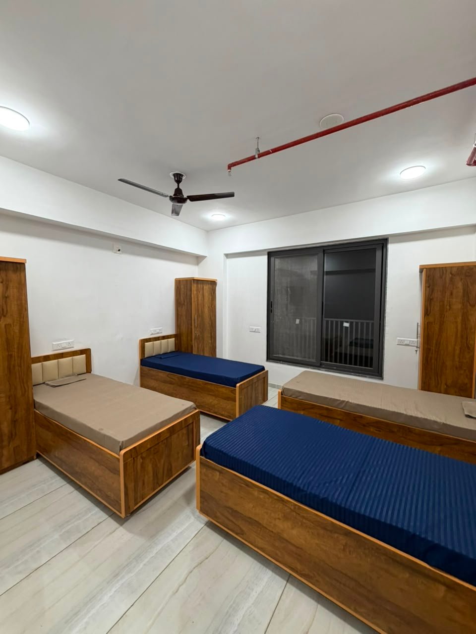 Common lounge area at Whitestone PG